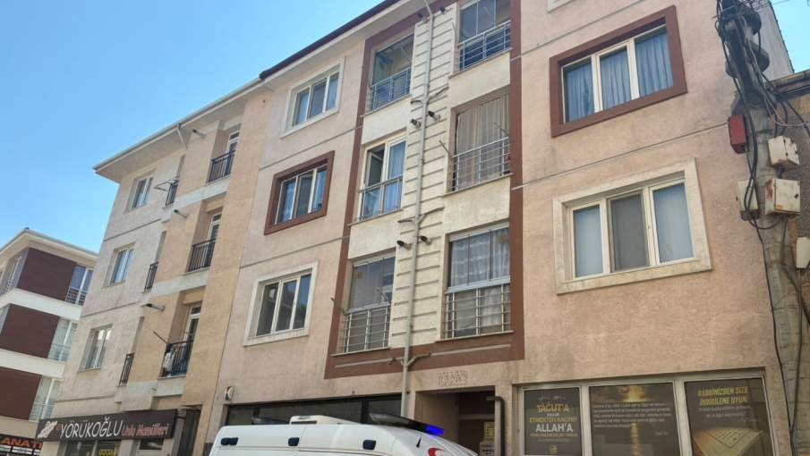 Eskişehir’de yataktan düşen 80 yaşındaki adam hayatını kaybetti